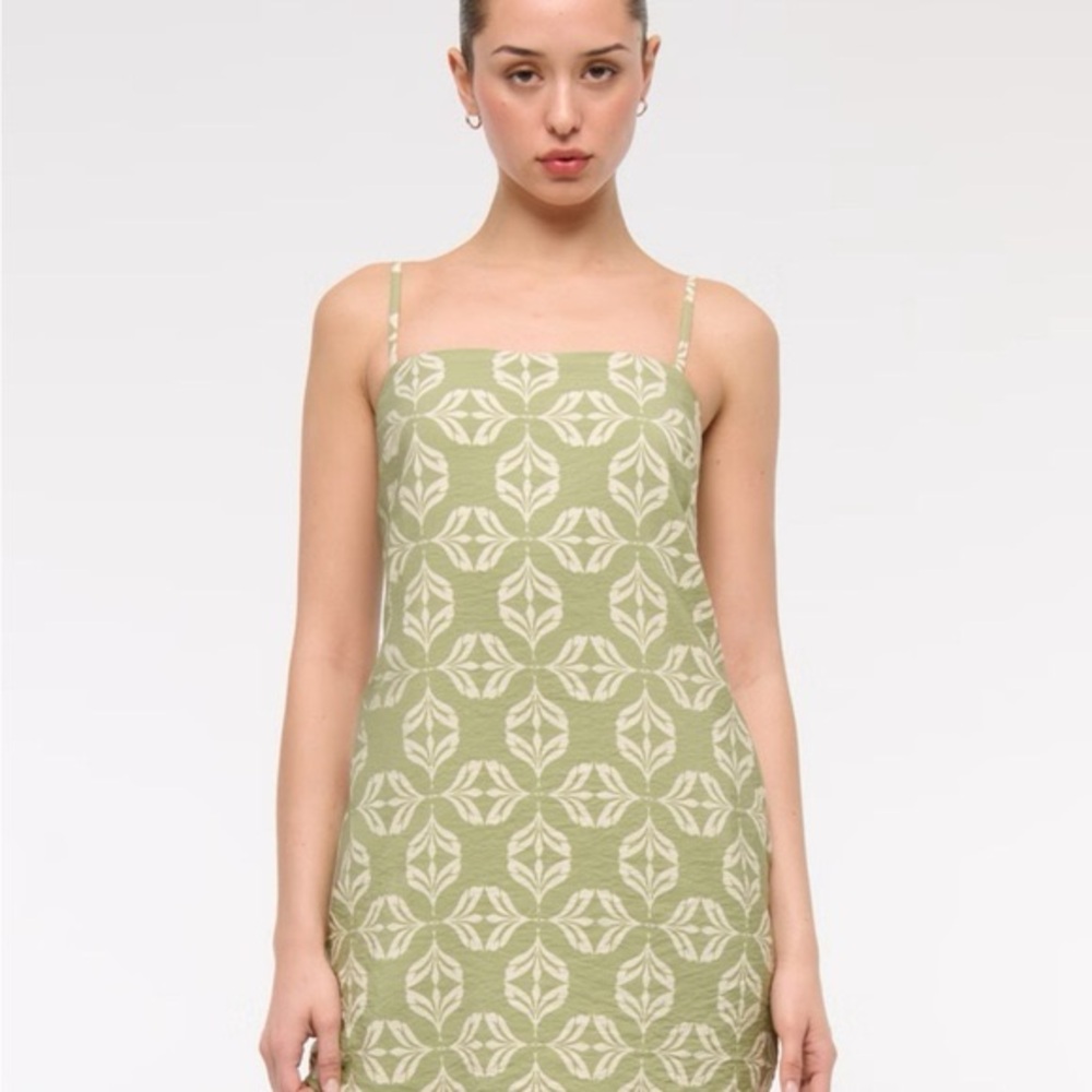 Abercrombie & Fitch Olive straight neck slip skort